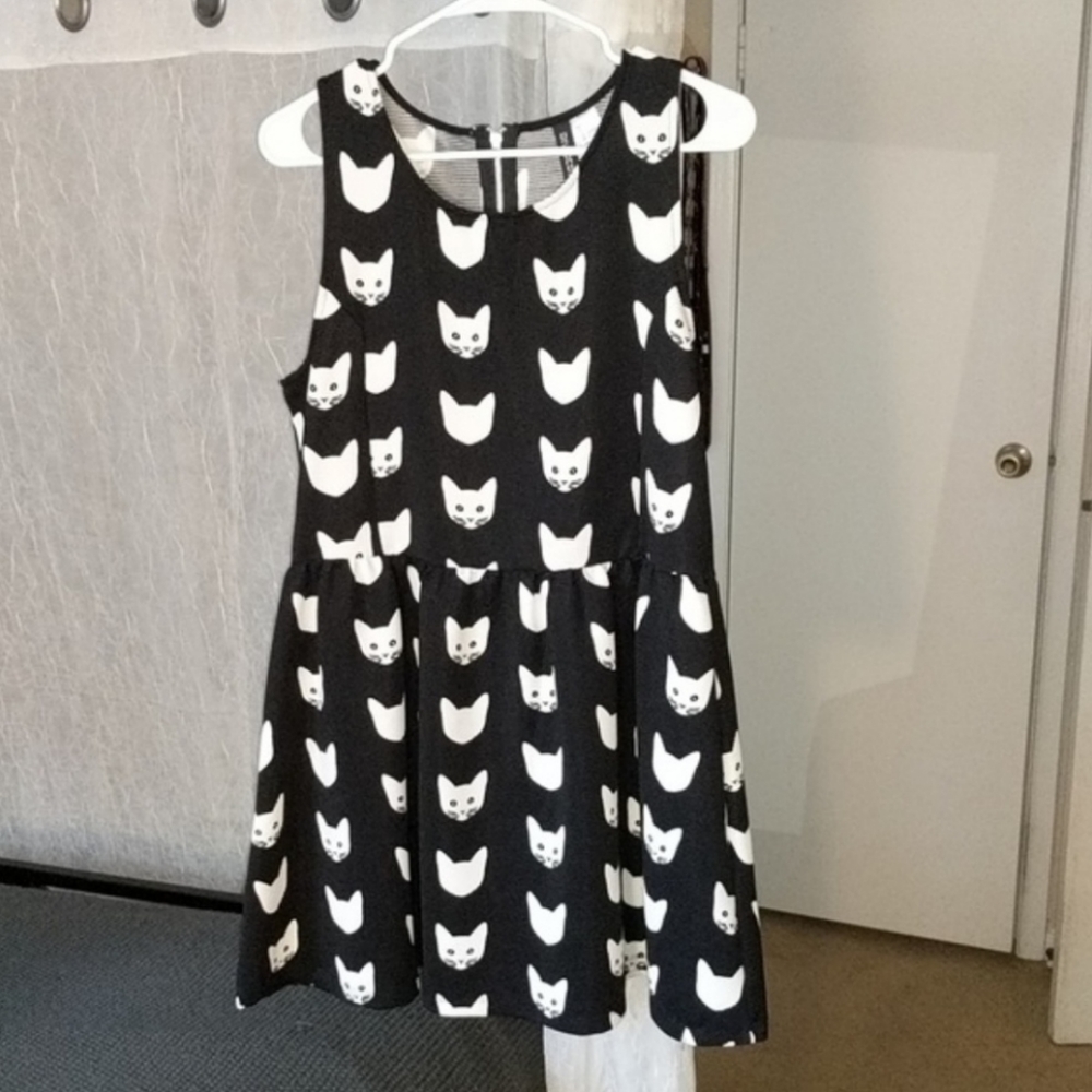 Black and white cat faces sleeveless A-line dress